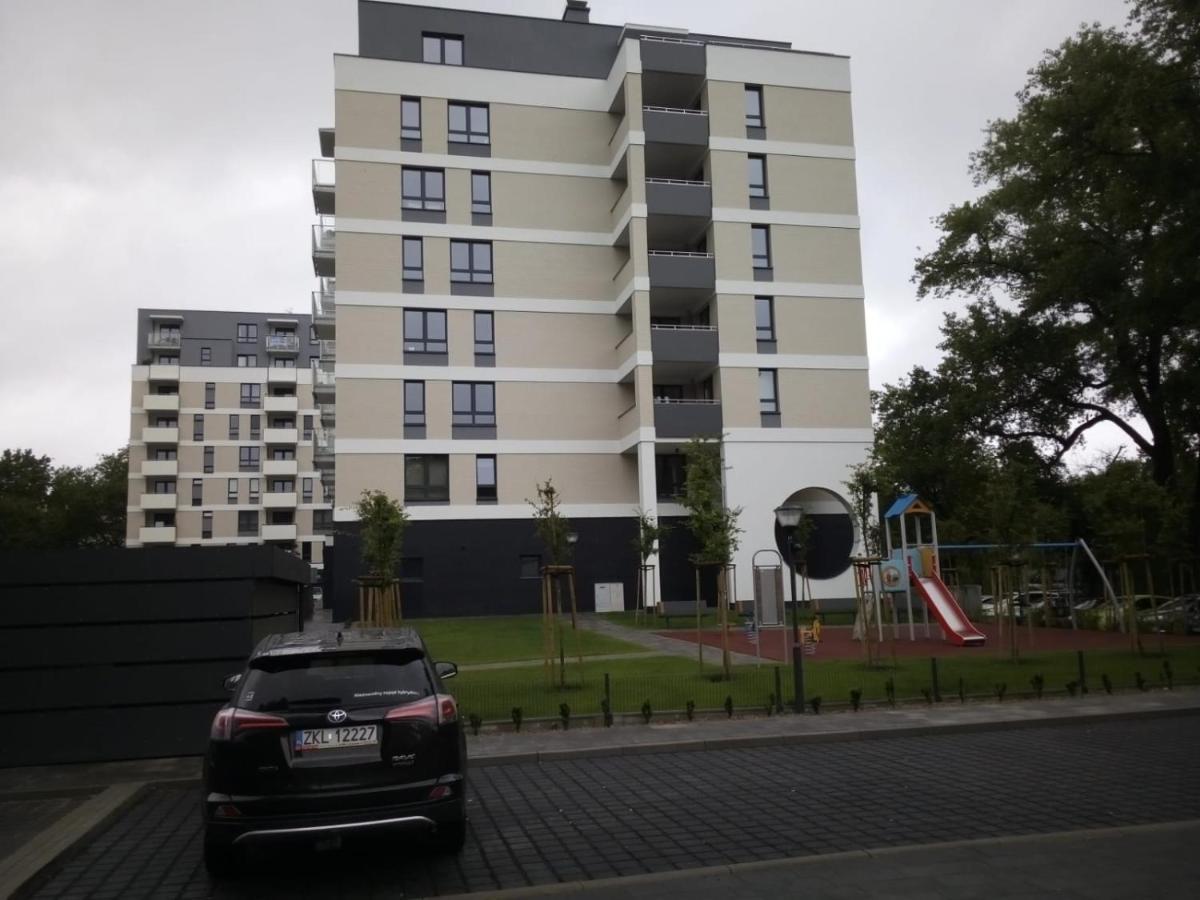 Apartament Szmaragdowy Platan Колобжег Екстер'єр фото